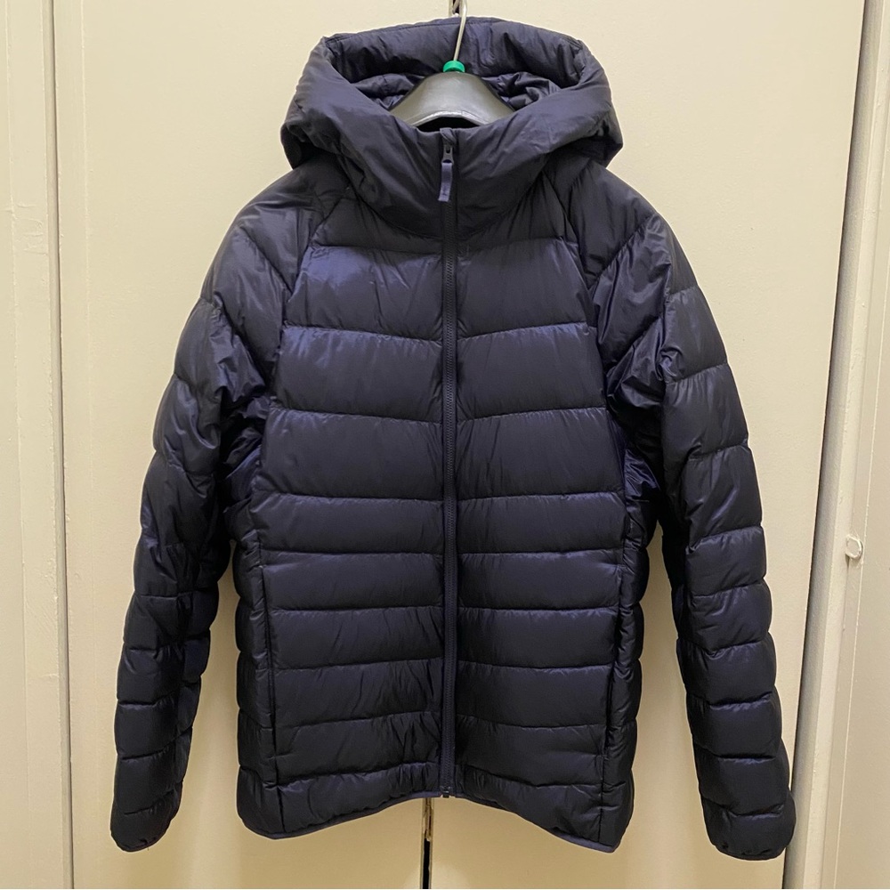 Uniqlo Women's Navy Puffer Ski Jacket with Hood
